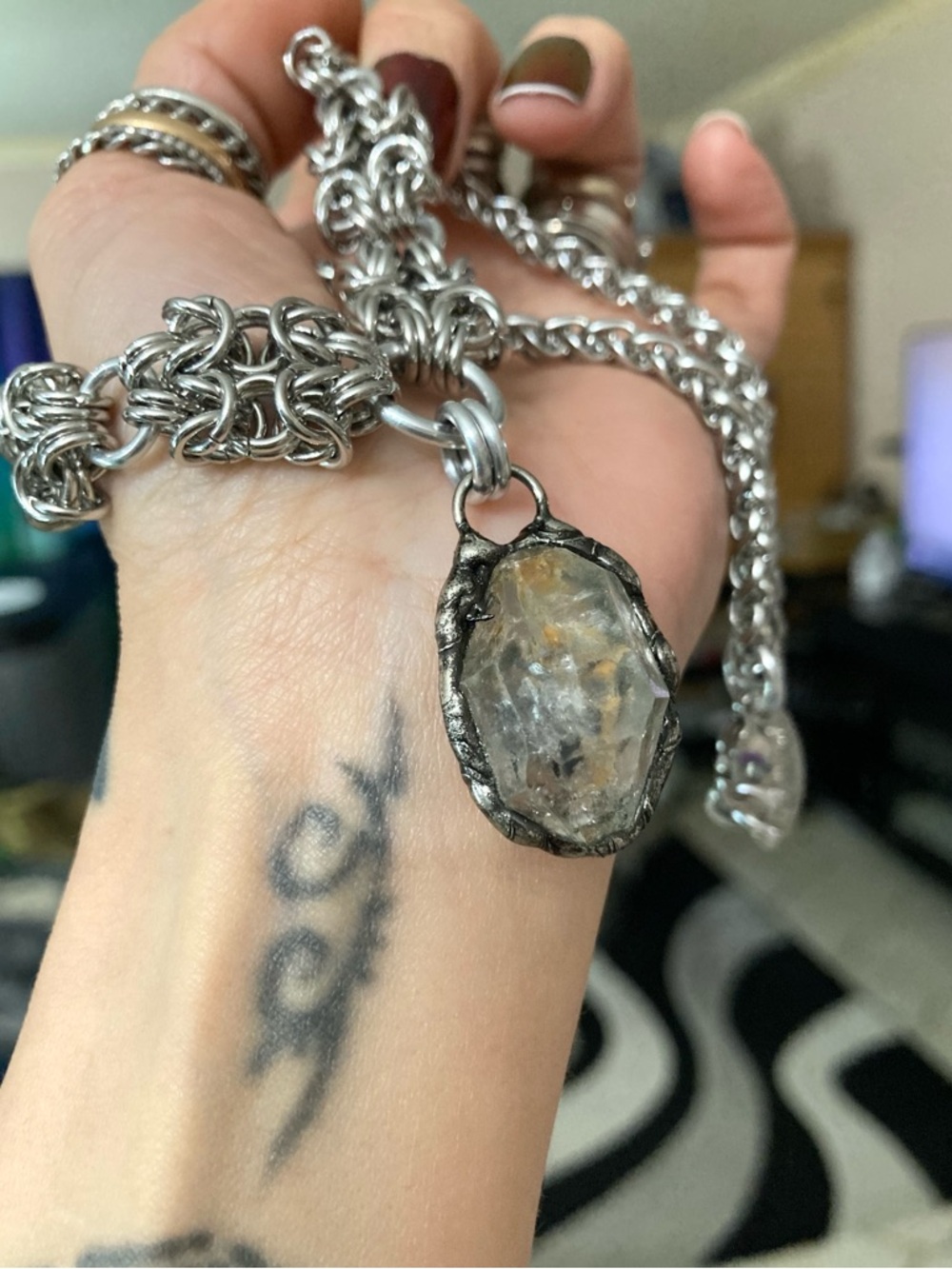 Raw Smoky herkimer diamond crystal on handmade maille stainless steel chain - Picture 11 of 14